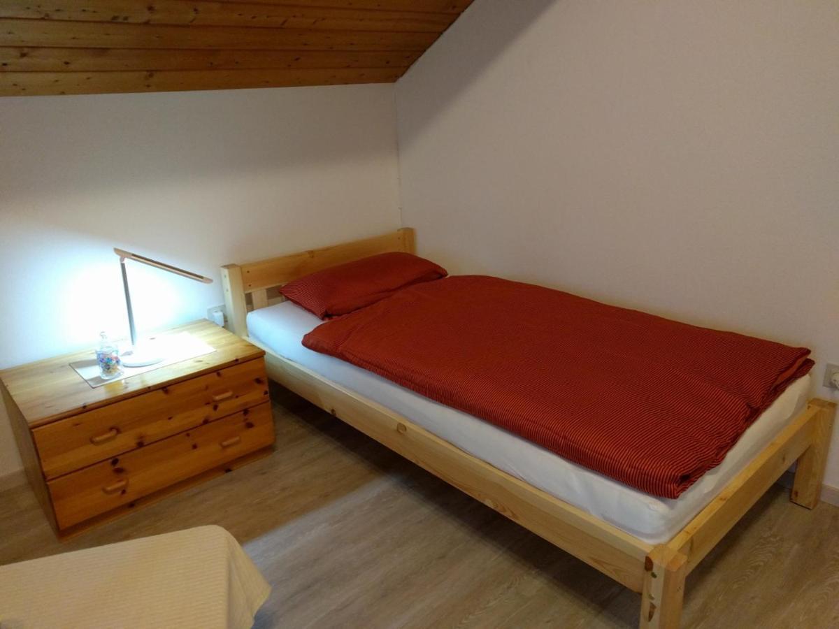 Komfortabel Wohnen Am Waldrand Von Pitzling 莱希河畔兰茨贝格 外观 照片