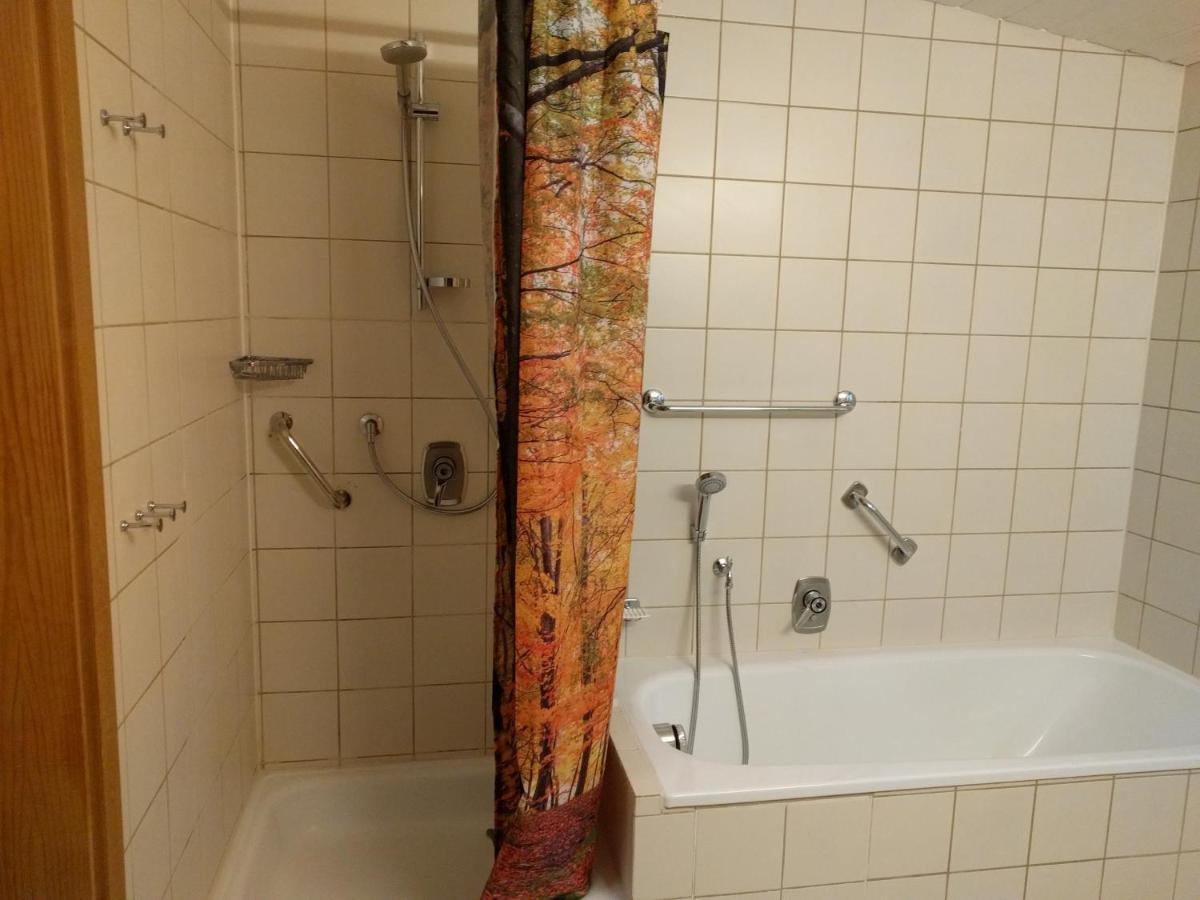 Komfortabel Wohnen Am Waldrand Von Pitzling 莱希河畔兰茨贝格 外观 照片